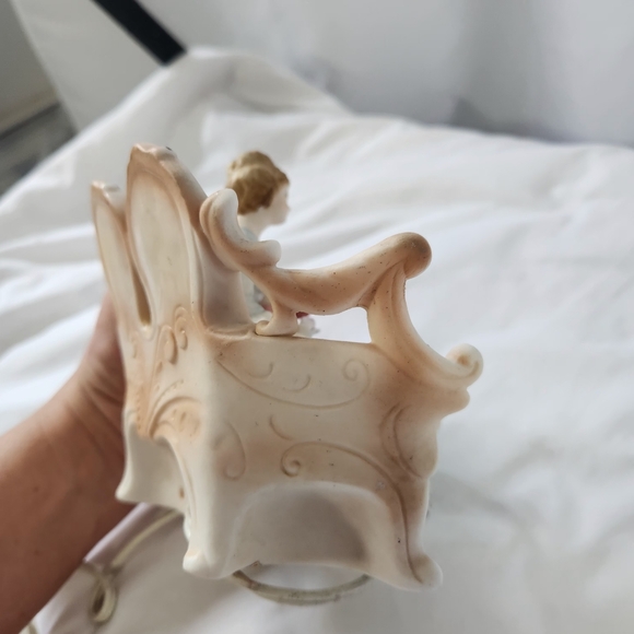 Bordeaux Lady in Waiting Porcelain [Night Light *] Excellent Condition. - Picture 10 of 13